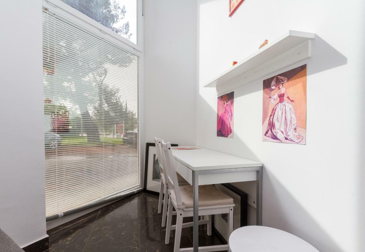 Philosophy Apartment Порторож Экстерьер фото